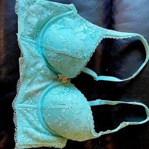 Victoria’s Secret Blue Bra 32B